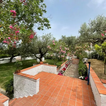 Nyaraló Locazione Turistica Il Giardino Degli Ulivi Citta' Sant'Angelo